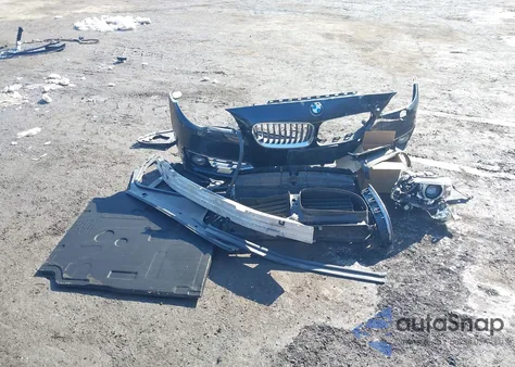 2014 BMW 535D xDrive z USA, uszkodzony, nr VIN WBAFV3C58ED684152